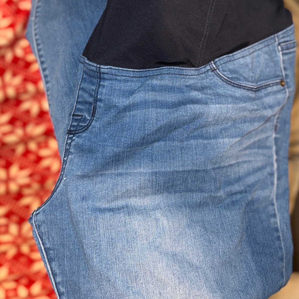 Maternity jeggings